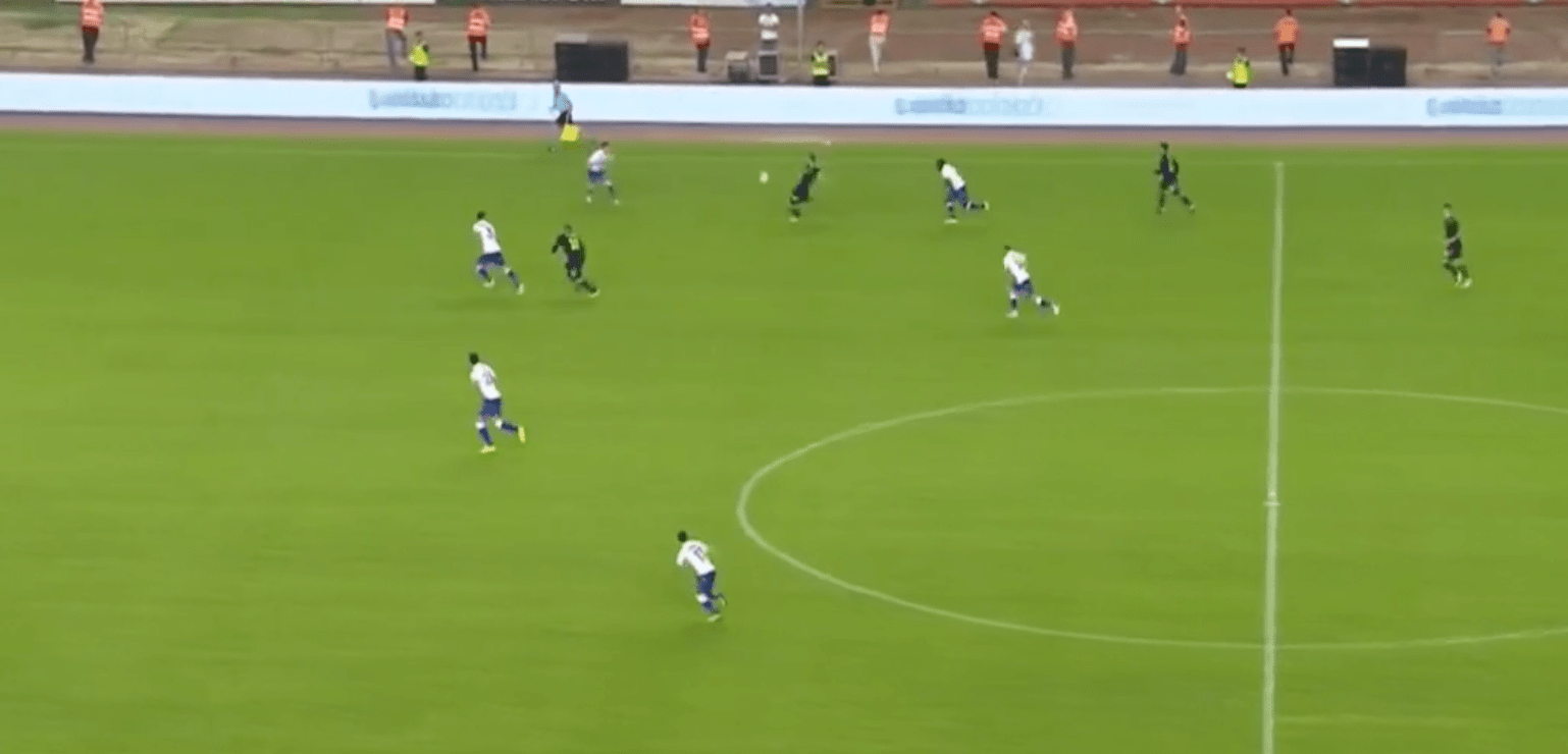 L’énorme but de Gylfi Sigurdsson pour Everton contre Split