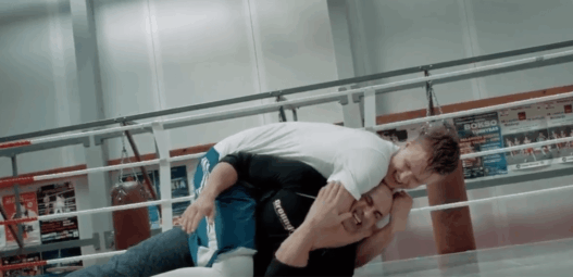 Kristaps Porzingis poursuit son entraînement en MMA