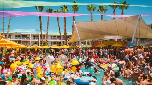 Le Splash House Festival : La plus grosse swimming pool party des US