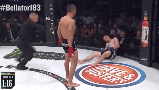 Le grand espoir Aaron Pico signe sa 1re victoire avec un énorme KO