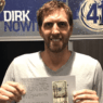 Dirk Nowitzki reçoit 20$ de la part d’un fan