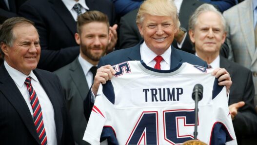 Donald Trump retire son invitation de la Maison-Blanche aux Warriors