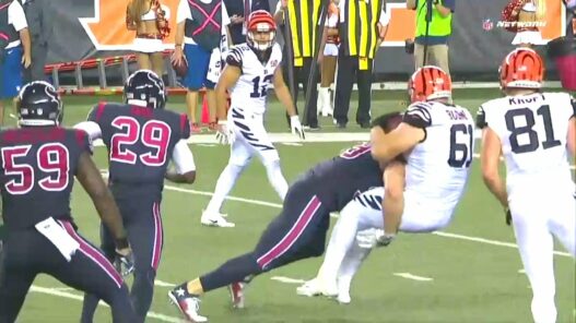 JJ Watt termine le travail avec un gros plaquage sur Russell Bodine