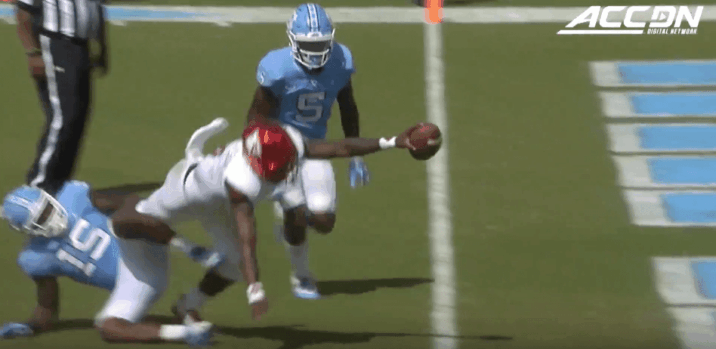 Lamar Jakson vient de sortir un match de titan contre North Carolina