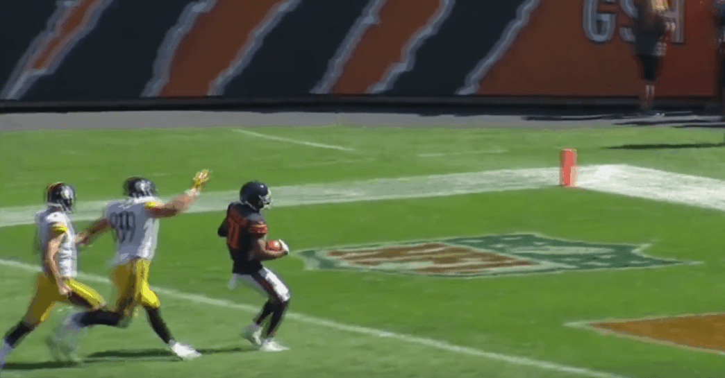 Marcus Cooper des Chicago Bears loupe un touchdown tout fait