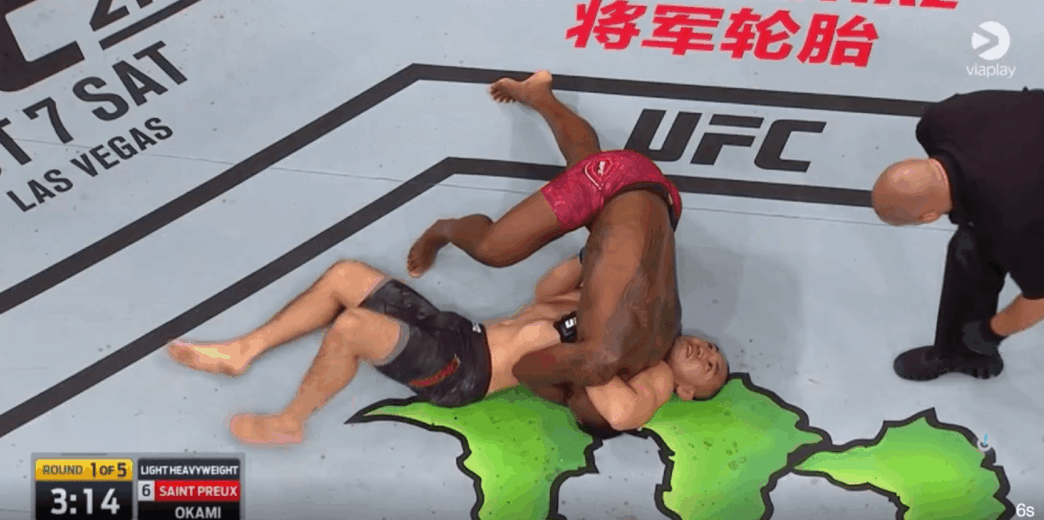 Ovince St-Preux Von Flue choke Yushin Okami