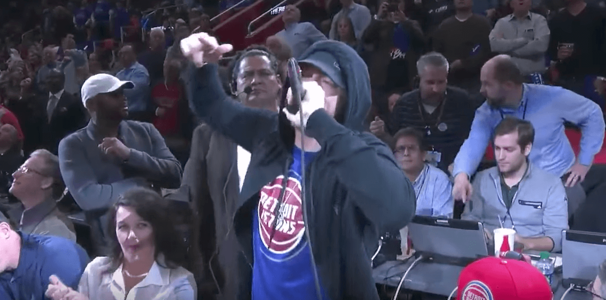 Pour le 1er match de la saison, les Pistons ont ramené Eminem