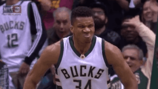 Giannis Antetokounmpo prend feu contre les Blazers – career high et victoire