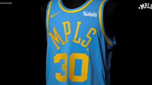 Les Lakers sortent un nouveau maillot Nike « Classic »