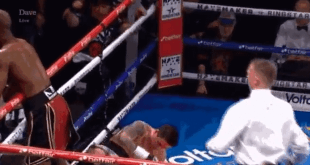 Pour ses débuts en boxe, Michael Venom Page a fait du sale