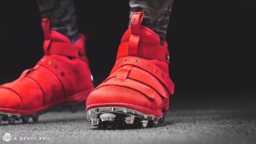 Ohio State va porter des crampons « LeBron James » contre Penn State