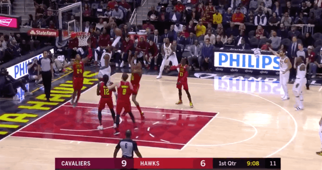 LeBron James Hawks dunk