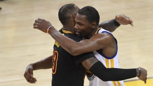 LeBron James est au-dessus des Finales et rend hommage à Durant