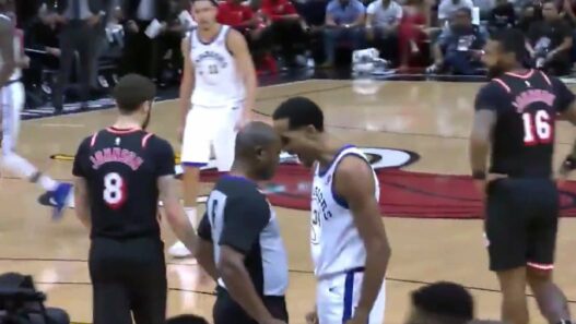 Shaun Livingston expulse arbitre