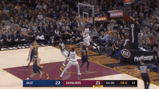 Utah Jazz LeBron James alley-oop main gauche