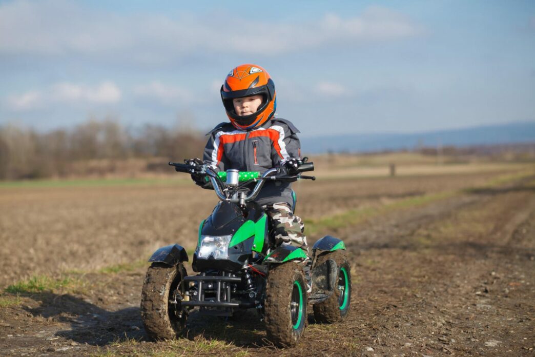 4. D un vehicule utilitaire au quad enfant (2) (1)
