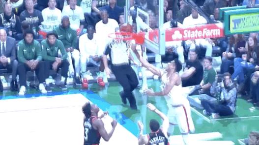 Giannis Antetokounmpo Bucks