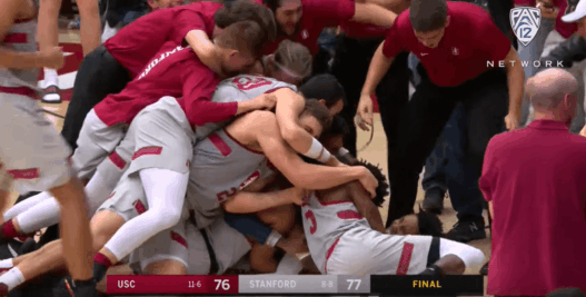 Stanford Southern California NCAA Fin de match folle en NCAA, lay-up à 1.7s, puis panier du milieu de terrain
