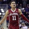 Trae Young envoie 44 points sur la tête de Baylor