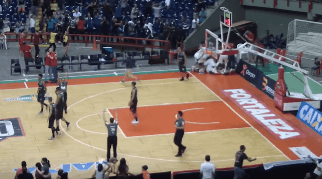 Boracini buzzer-beater trois-points