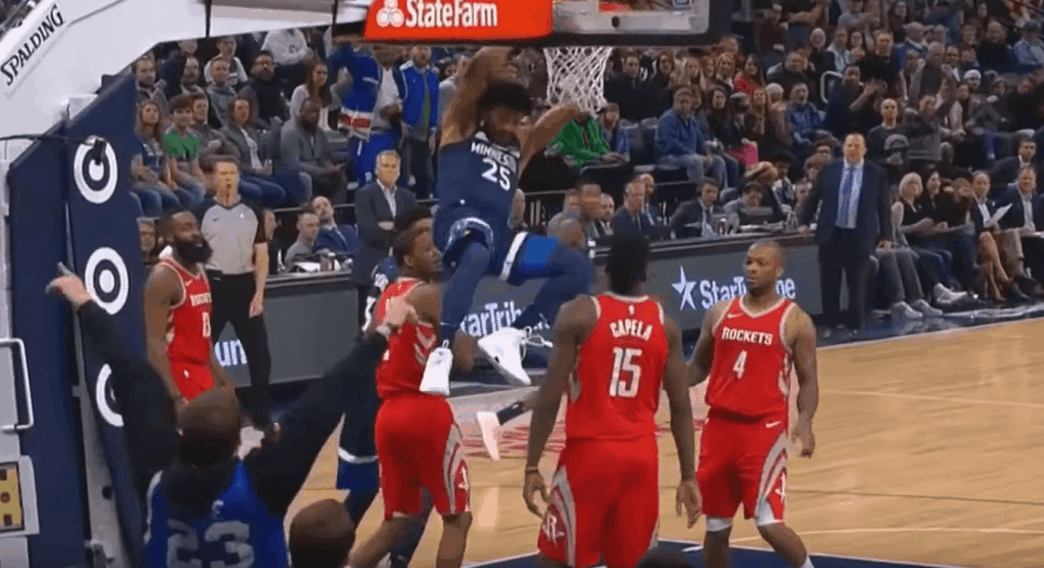 Derrick Rose Wolves dunk