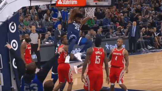 Derrick Rose Wolves dunk