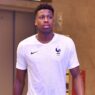Frank Ntilikina dévoile maillot de l’Équipe de France de Football