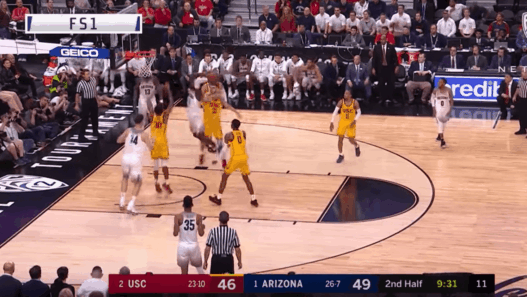 Rawle Alkins claque le très gros dunk pour mettre le feu contre USC