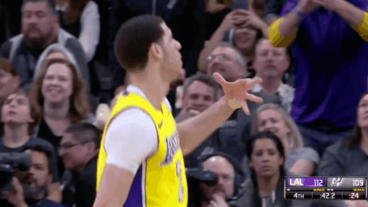 trois points triple double Lonzo Ball Spurs