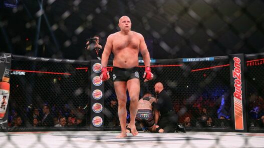 Fedor claque le KO sur Frank Mir en 48 secondes