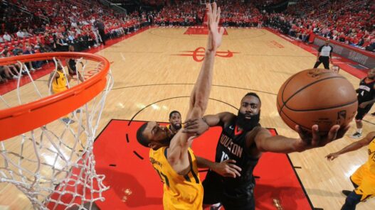 James Harden calme le Utah Jazz pour une première rouste !