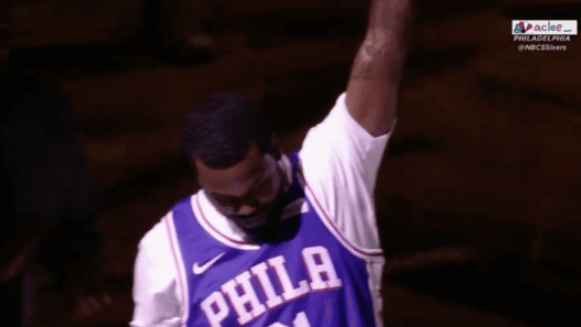 Accueilli en héros, Meek Mill a sonné la cloche pour le Game 5