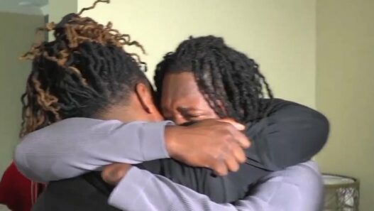 Shaquem Griffin, amputé de la main, sélectionné par les Seahawks et rejoint son frère