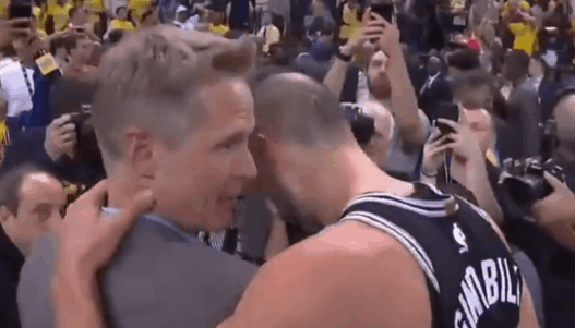 L’accolade pleine de classe de Steve Kerr à Manu Ginobili