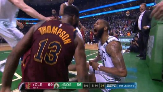 Malgré un LeBron en triple double, les Celtics gagnent le Game 2