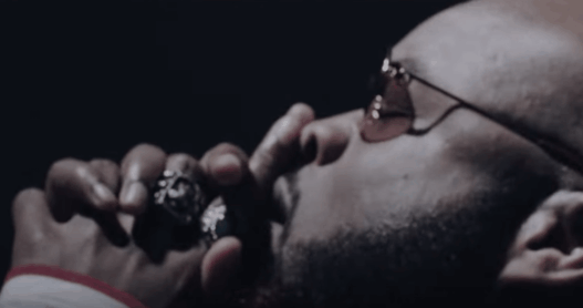 Avec Habitué, Dosseh rappe magnifiquement la mélancolie