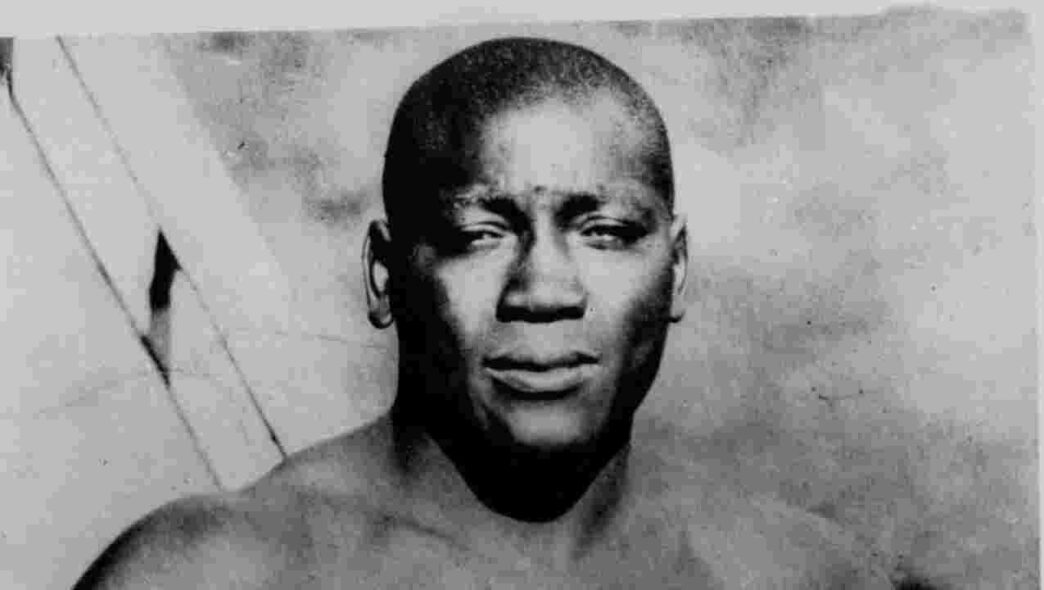 Jack Johnson, 1er noir champion du monde, et victime de racisme, est réhabilité