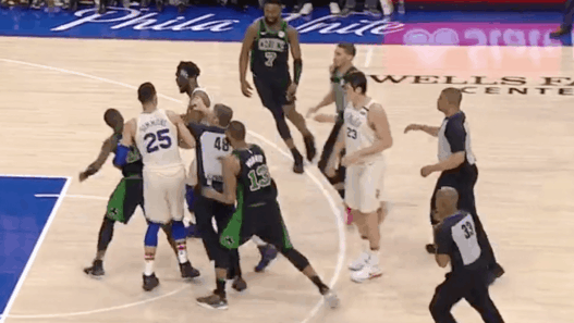 Après sa bagarre contre Rozier, Embiid le trolle