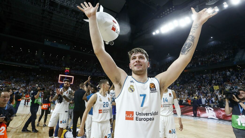 Luka Doncic devient le plus jeune joueur en triple double en Espagne