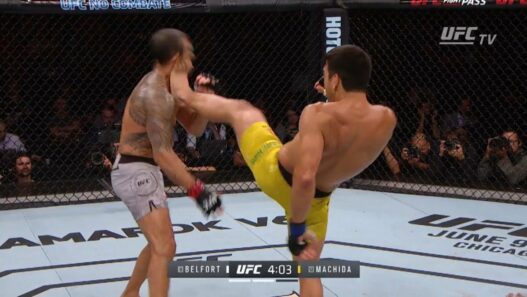 Lyoto Machida termine Vitor Belfort sur un &eacute;norme front kick