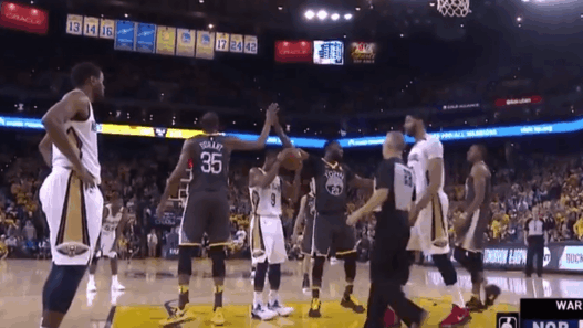 Rajon Rondo déchaîné - trashtalk, essuyage de sueur avant lancer de Draymond