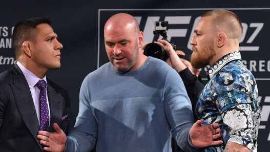 Conor McGregor Rafael Dos Anjos