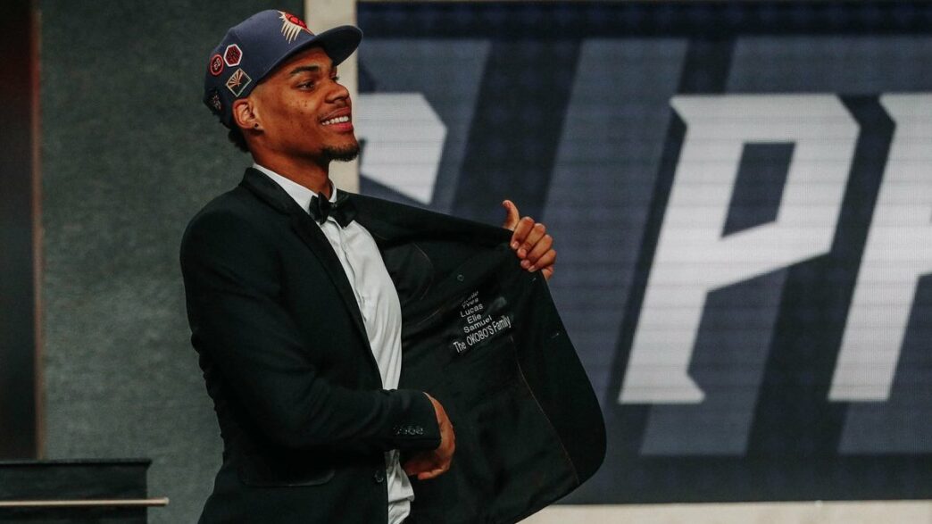 Le Français Élie Okobo sélectionné par les Phoenix Suns !