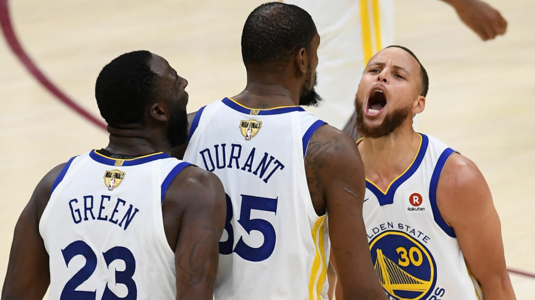 Les Warriors sweepent les Cavs et terminent sur une démonstration