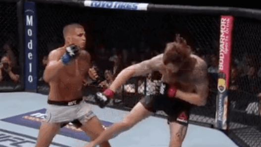 Anthony Pettis Michael Chiesa soumission