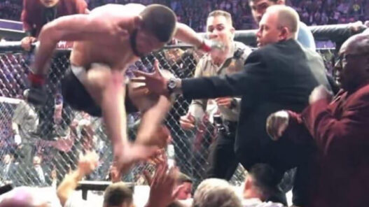 Khabib Nurmagomedov ne regrette pas ses actions de l'UFC 229