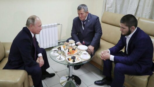 Vladimir Poutine Khabib Nurmagomedov Abdumanap