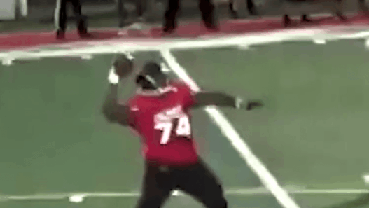 Joshua Johnson : 17 ans, 160kg, jouant running back et quarterback