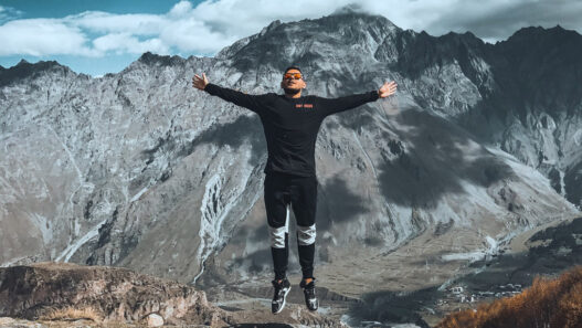 photo-1538721225586-7d20a0bc9654