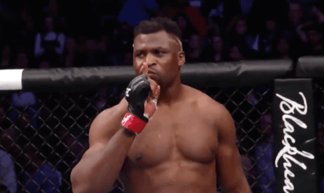 Francis Ngannou Cain Velasquez KO